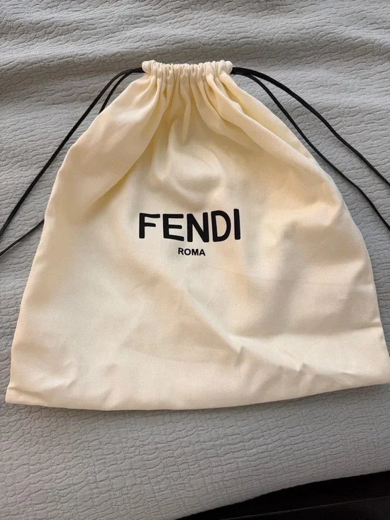 Fendi Drawstring Dust Bag in Cream with Black Logo - Picture 3 of 6